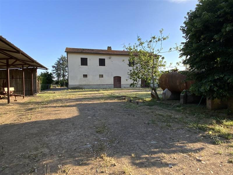 Casale di 400 mq nella campagna di Castiglione della Pescaia