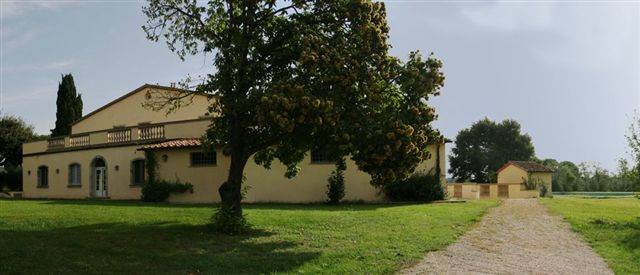 Villa con Parco privato e piscina