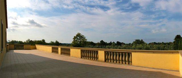 Villa con Parco privato e piscina