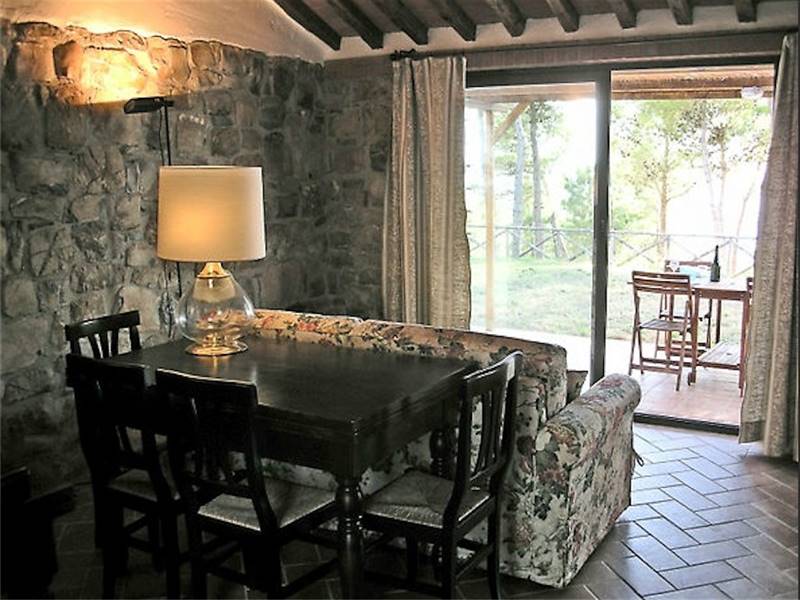 Rustico restaurato con piscina in vendita a Suvereto 