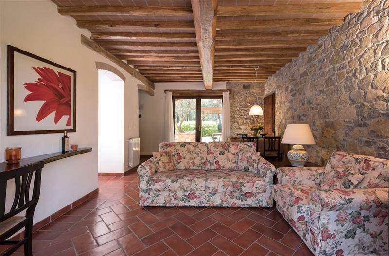 Rustico restaurato con piscina in vendita a Suvereto 