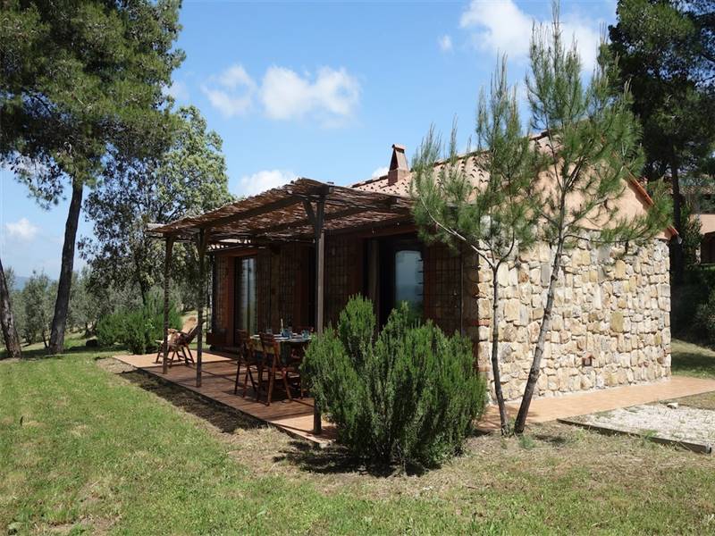 Rustico restaurato con piscina in vendita a Suvereto 