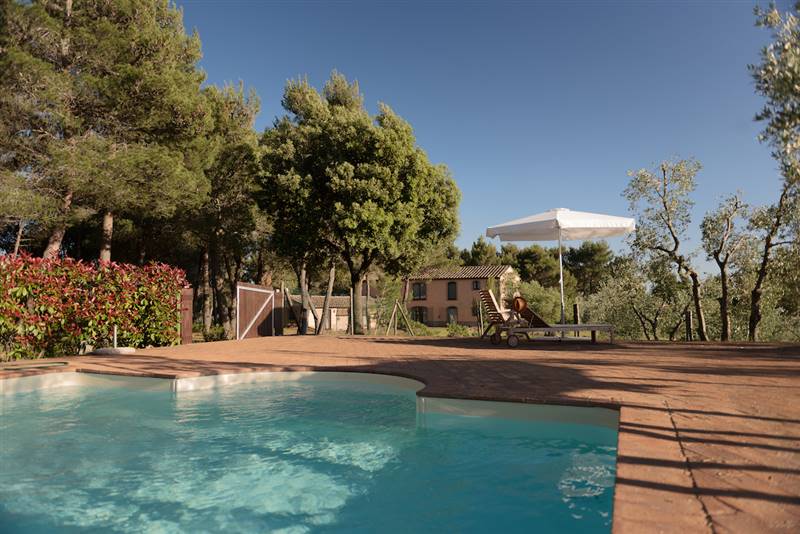 Rustico restaurato con piscina in vendita a Suvereto 