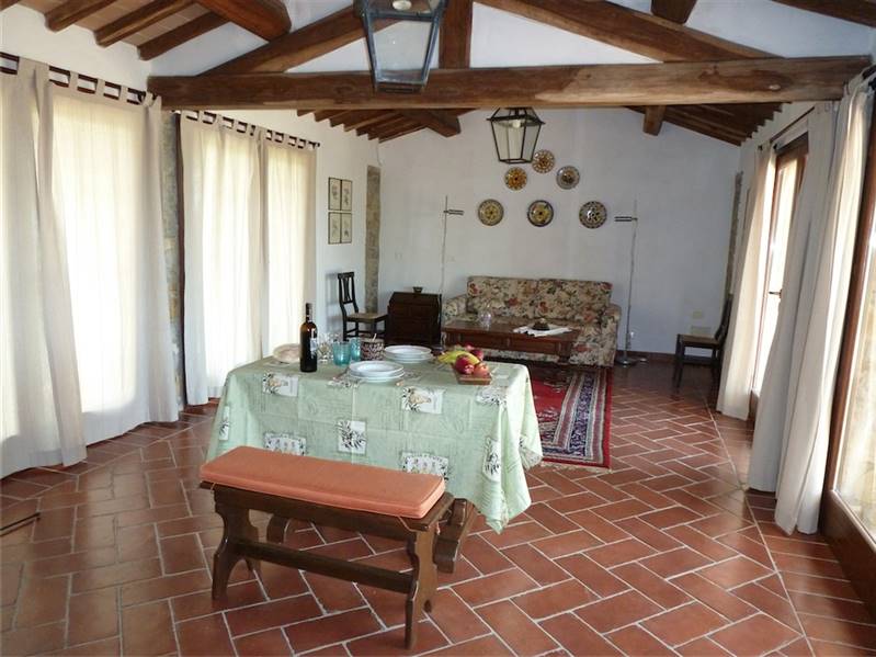 Rustico restaurato con piscina in vendita a Suvereto 