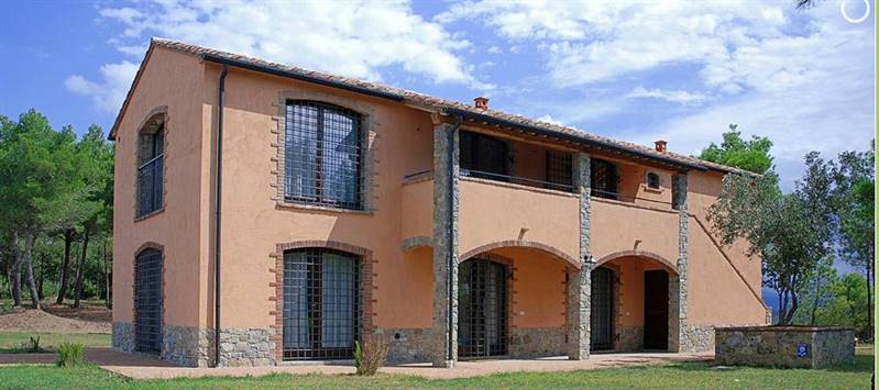 Rustico restaurato con piscina in vendita a Suvereto 