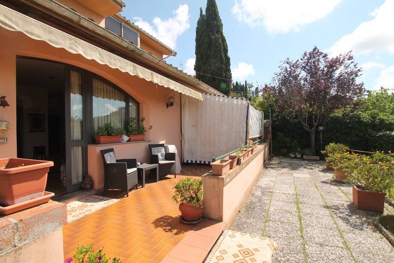 Appartamento con giardino privato