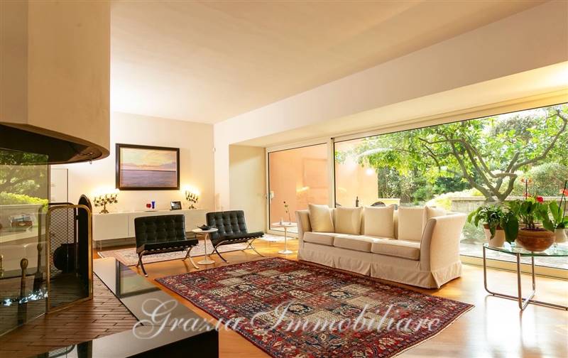 Villa di prestigio con parco privato 