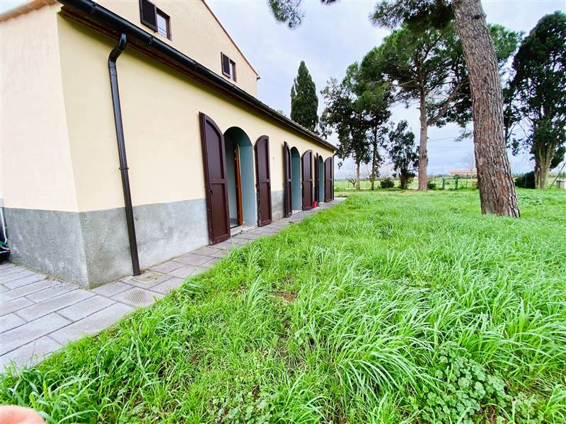 Grazioso Appartamento all'interno di un Borgo a pochi minuti dalle spiagge del Parco della Sterpaia