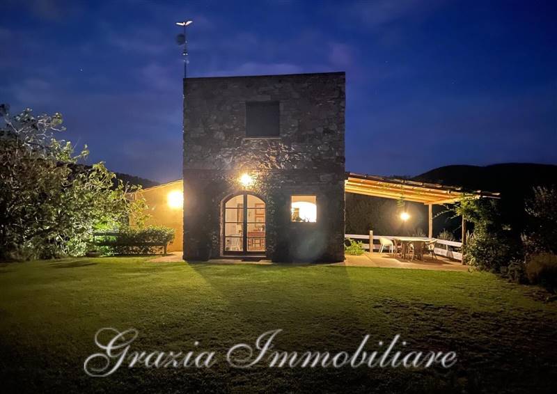 Prestigiosa Residenza  in pietra nel Cuore della Costa degli Etruschi