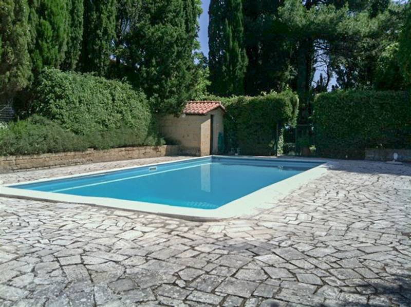Borgo del '600 nei pressi della dominate città medioevale di Volterra