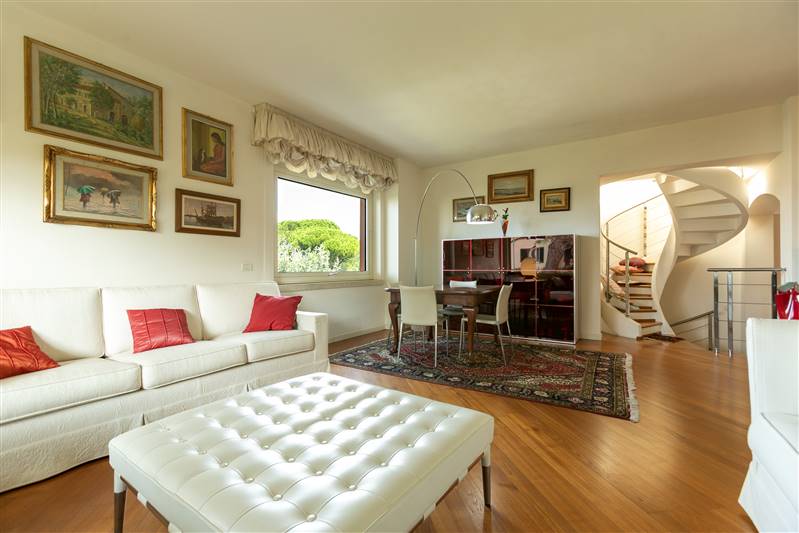 Villa di prestigio con parco privato 