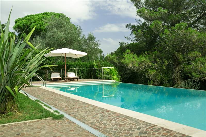 Villa di prestigio con parco privato 