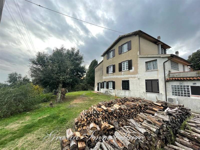 Villa con parco privato
