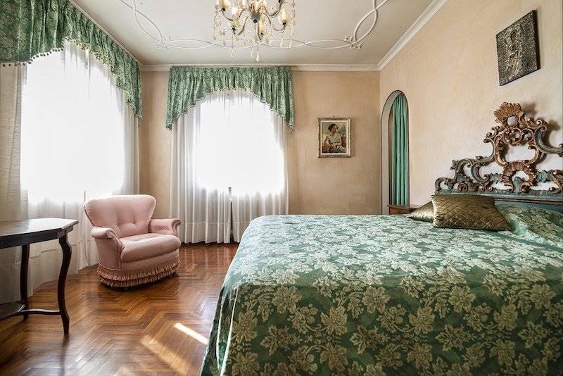 Villa con parco esclusivo immersa in una splendida pineta