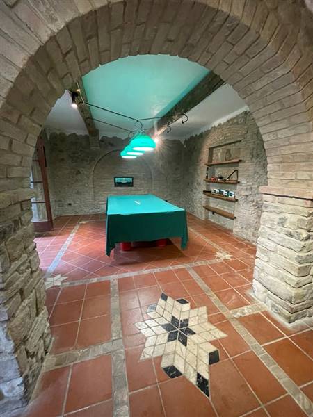 Casolare in pietra a pochi minuti dal "Teatro del Silenzio".
