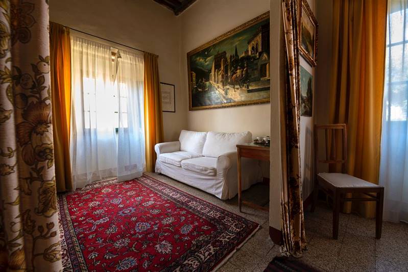 Tenuta storica del 1800 nel Cuore del Borgo Medioevale di Casale Marittimo