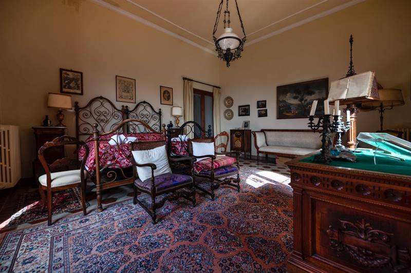 Tenuta storica del 1800 nel Cuore del Borgo Medioevale di Casale Marittimo