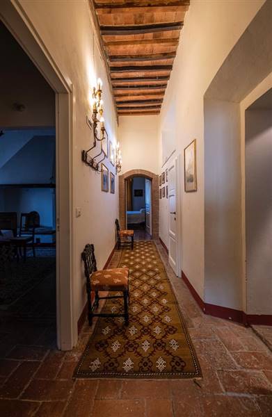 Tenuta storica del 1800 nel Cuore del Borgo Medioevale di Casale Marittimo