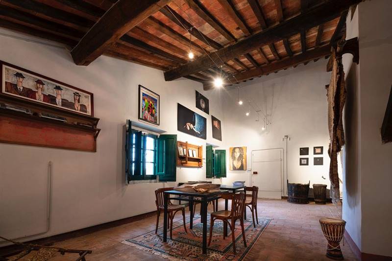 Tenuta storica del 1800 nel Cuore del Borgo Medioevale di Casale Marittimo