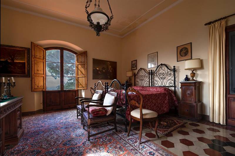 Tenuta storica del 1800 nel Cuore del Borgo Medioevale di Casale Marittimo