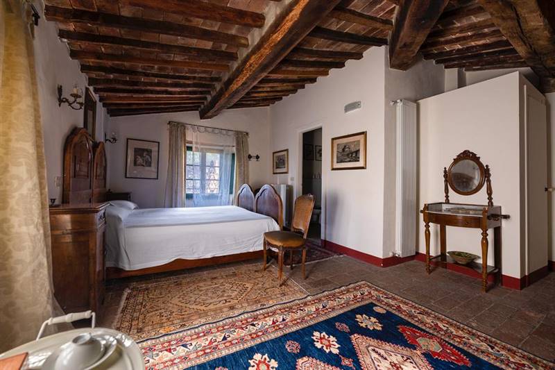 Tenuta storica del 1800 nel Cuore del Borgo Medioevale di Casale Marittimo