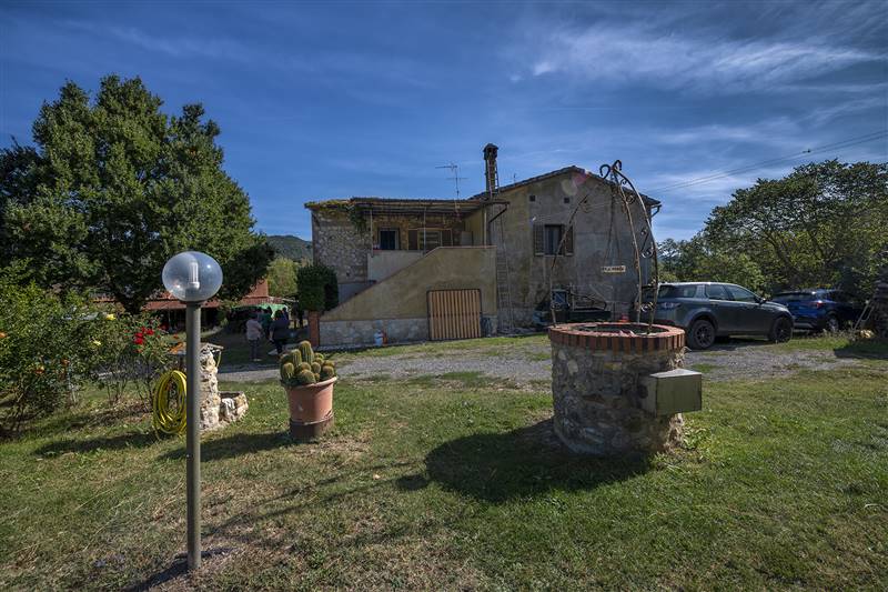 Podere in crinale con splendida vista panoramica