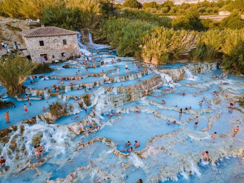 Imponente Podere in posizione dominante della vallata versante Saturnia
