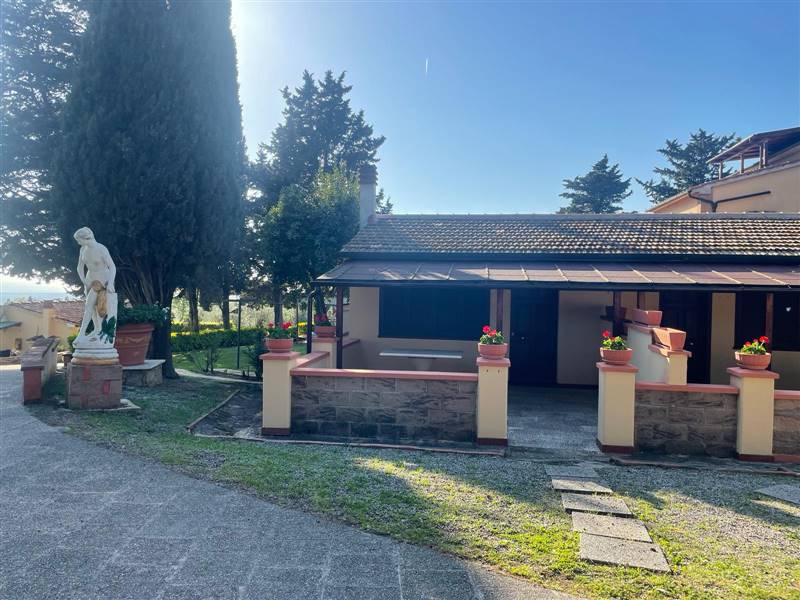 Casolare in pietra con splendida vista mare