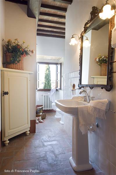 Borgo - Gioiello architettonico storico e culturale nelle  colline  di San Gimignano