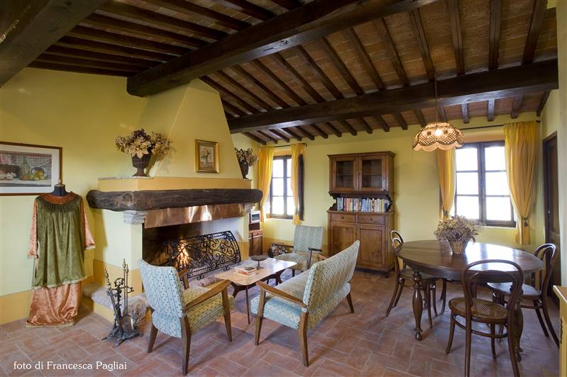Borgo - Gioiello architettonico storico e culturale nelle  colline  di San Gimignano