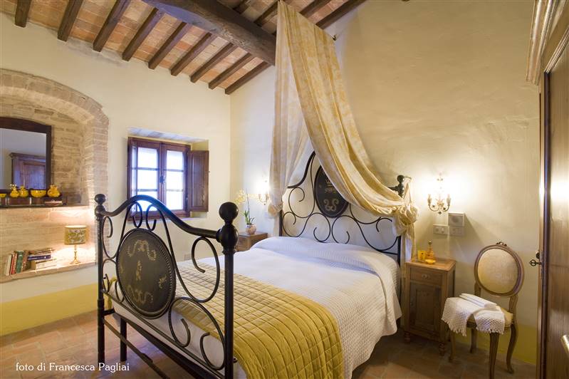 Borgo - Gioiello architettonico storico e culturale nelle  colline  di San Gimignano