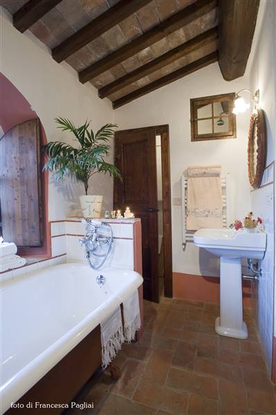 Borgo - Gioiello architettonico storico e culturale nelle  colline  di San Gimignano