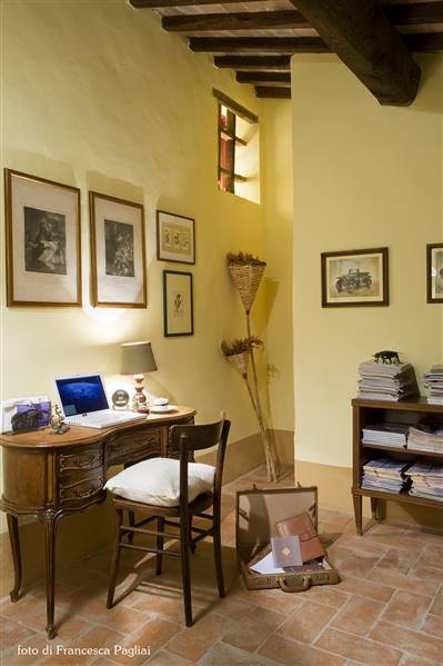 Borgo - Gioiello architettonico storico e culturale nelle  colline  di San Gimignano