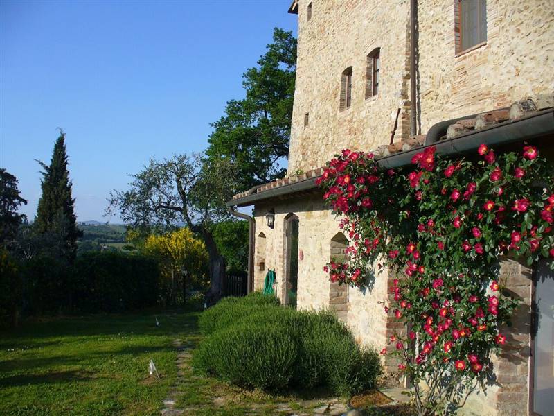 Borgo - Gioiello architettonico storico e culturale nelle  colline  di San Gimignano
