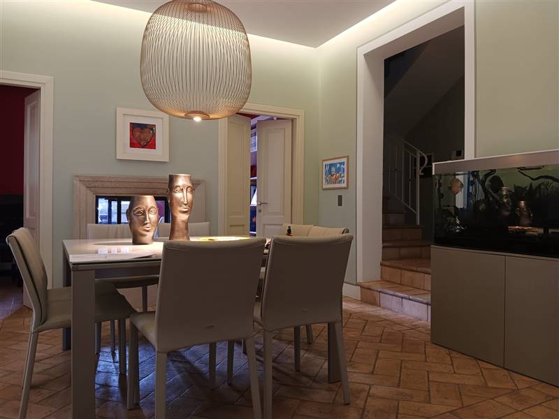 Casolare con finiture di pregio