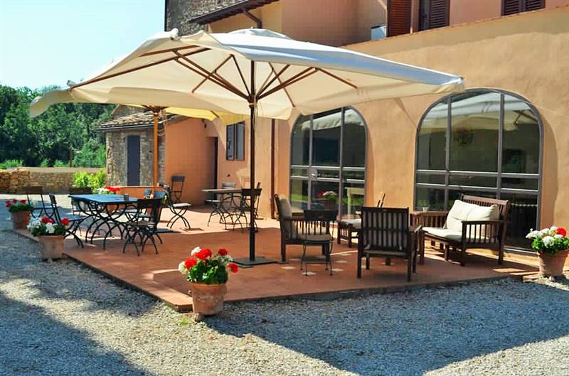  Agriturismo con casolare in pietra all'interno di riserva naturale