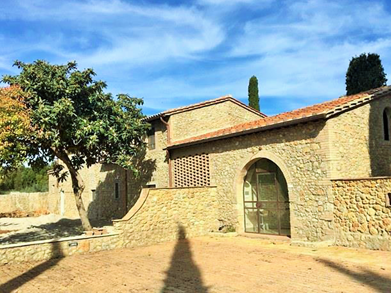  Agriturismo con casolare in pietra all'interno di riserva naturale