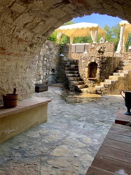 Incantevole Mulino antico nel cuore della campagna senese