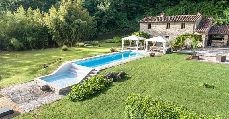 Incantevole Mulino antico nel cuore della campagna senese