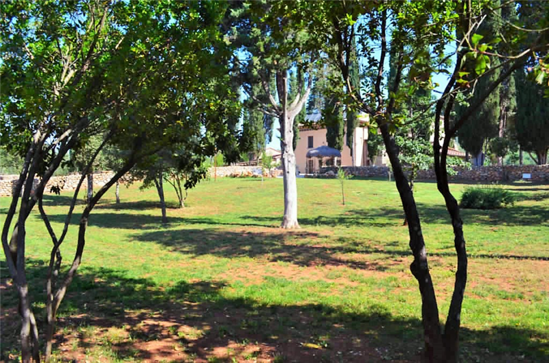  Agriturismo con casolare in pietra all'interno di riserva naturale