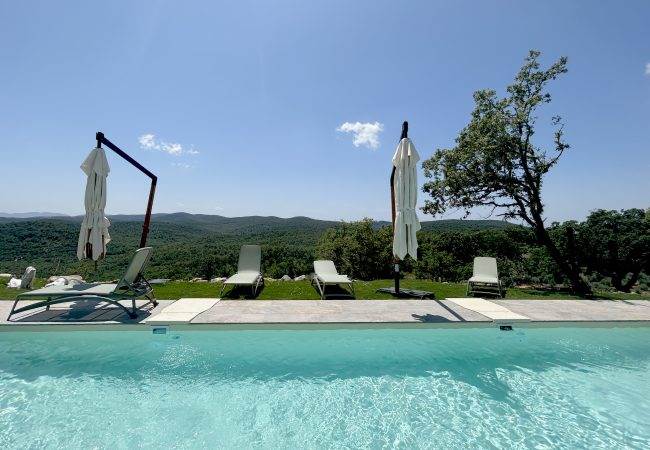 Sostenibilità e comfort in una proprietà rurale di eccellenza