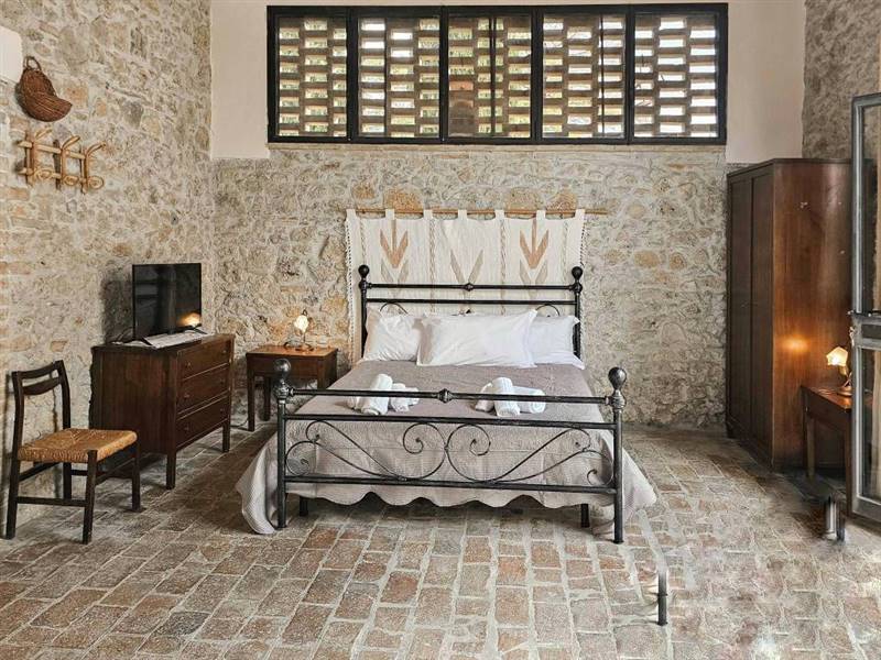 Agriturismo con piscina e terreno a pochi minuti dal centro di San Gimignano