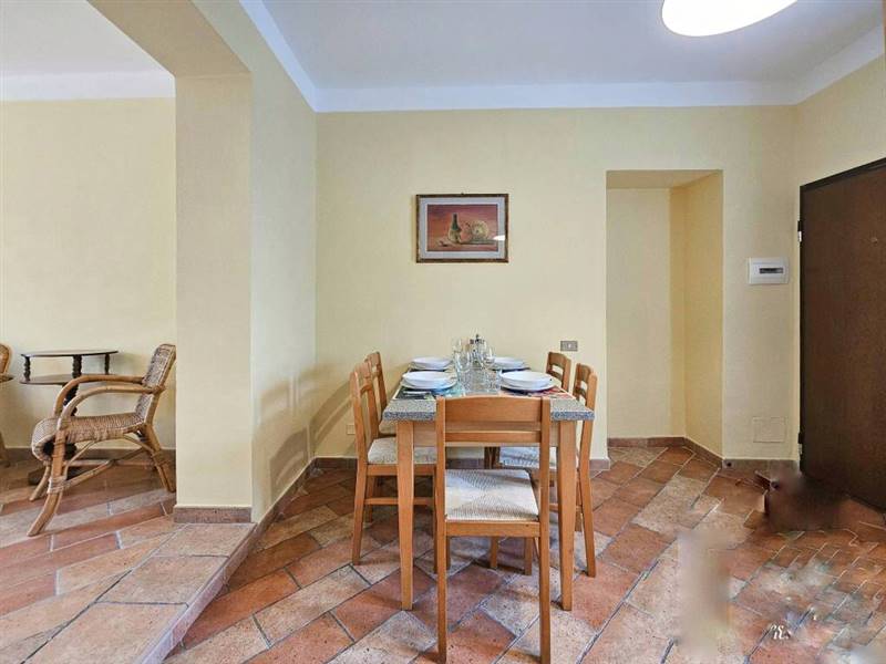 Agriturismo con piscina e terreno a pochi minuti dal centro di San Gimignano