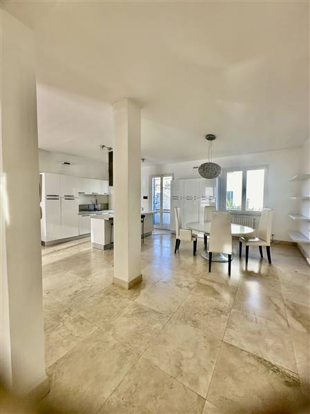 CO-ESCLUSIVA - Esclusivo Appartamento su Tre Livelli con Finiture di Lusso nel Cuore del Centro Città