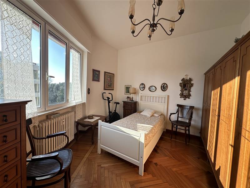 Nostra Esclusiva: Elegante appartamento finemente ristrutturato in una delle zone più ricercate del cuore della città.