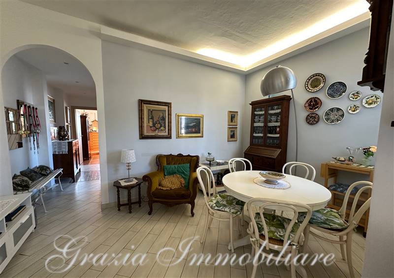Nostra Esclusiva: Elegante appartamento finemente ristrutturato in una delle zone più ricercate del cuore della città.