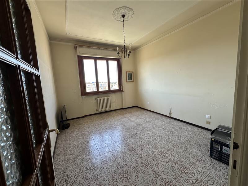 Elegance, Light and Panoramic Views in One of the City Centre's Most Exclusive Buildings