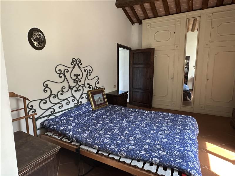 The Pink Villa: A Timeless Retreat in the Pisan Hills