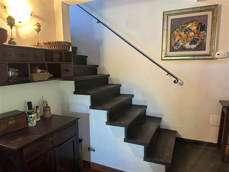The Pink Villa: A Timeless Retreat in the Pisan Hills