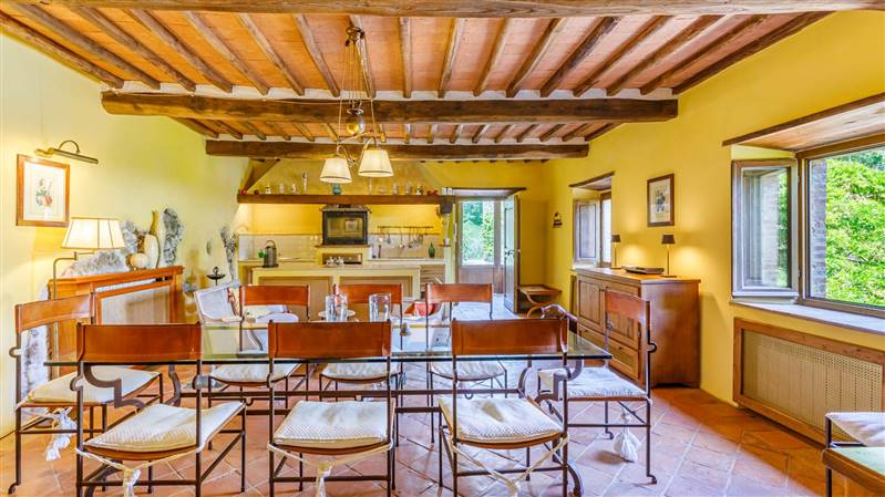 Incantevole Mulino antico nel cuore della campagna senese